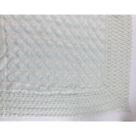 ANTIQUE BABY BLANKET DELICATE FINE 40 X 40 PALE MINT GREEN COVERLET PEACOCK VNTG - Picture 6 of 11